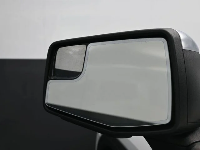 2024 GMC Sierra 1500 SLT - Photo 8