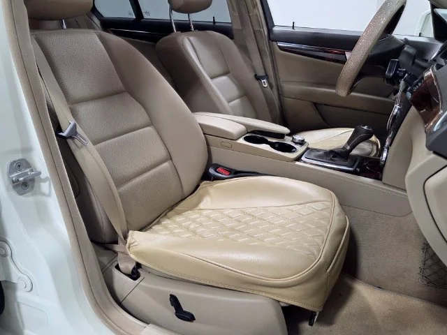 Used 2012 White Mercedes-Benz C 300 image 16