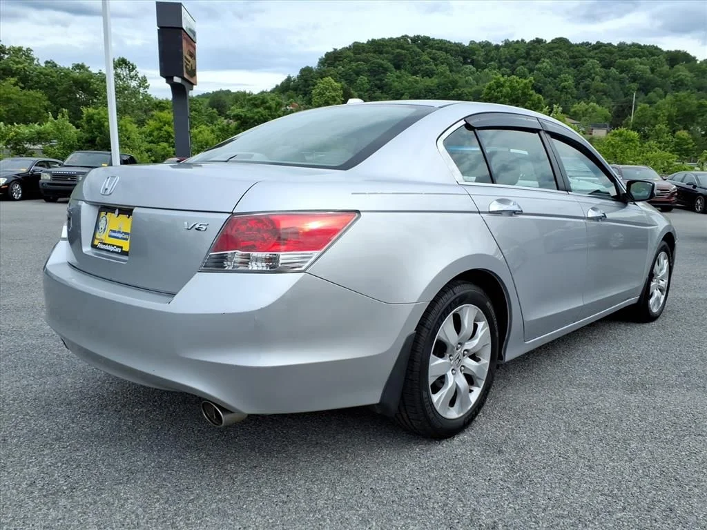 Used 2010  Honda EX-L image 7