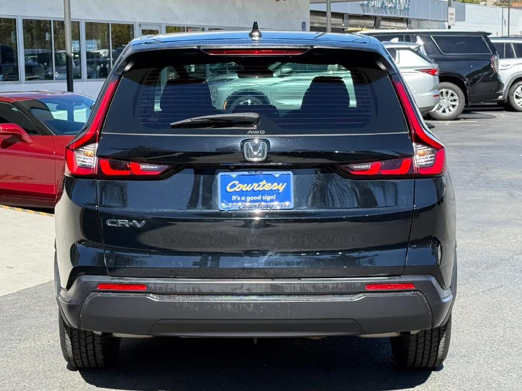 Used 2024  Honda LX image 8