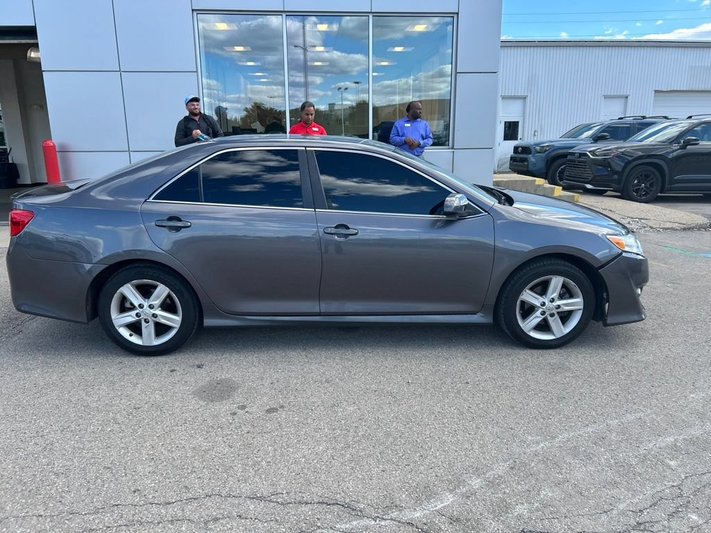 Used 2014 Magnetic Gray Metallic Toyota SE image 6