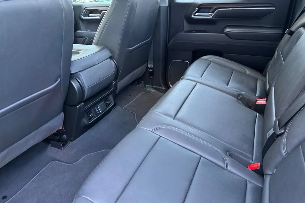 2025 GMC Sierra 1500 SLT - Photo 12