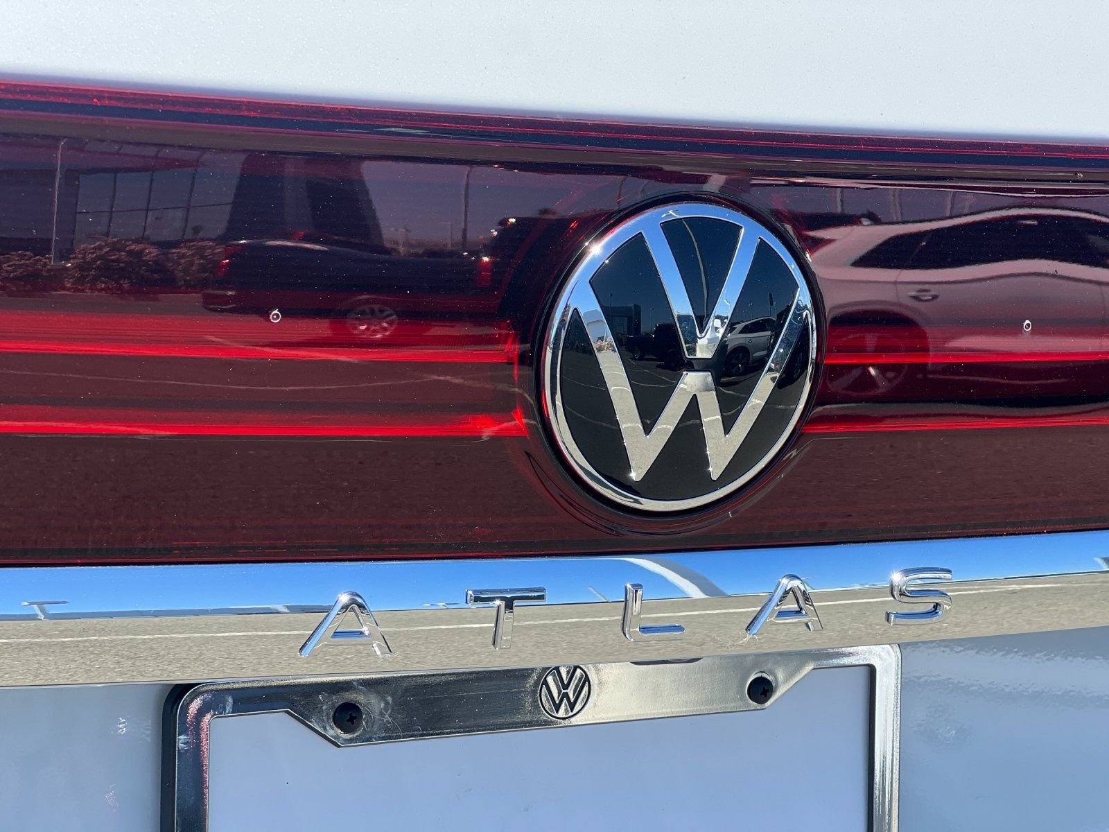 New 2026 Opal White Pearl Volkswagen SE image 26