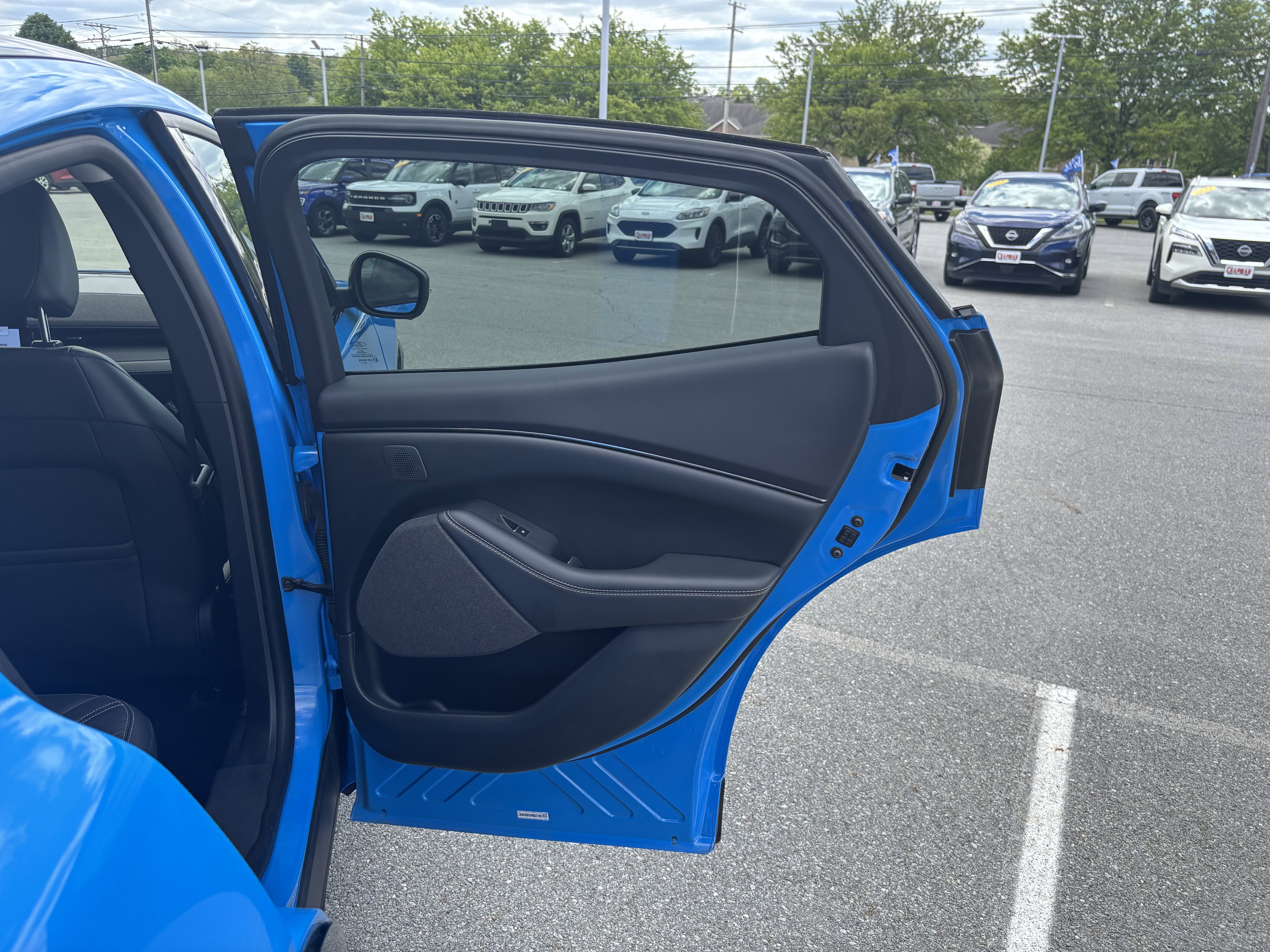 Used 2023 Blue Ford Premium image 31