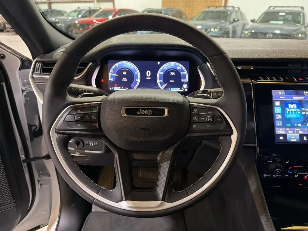 Used 2023 White Jeep Altitude X image 11