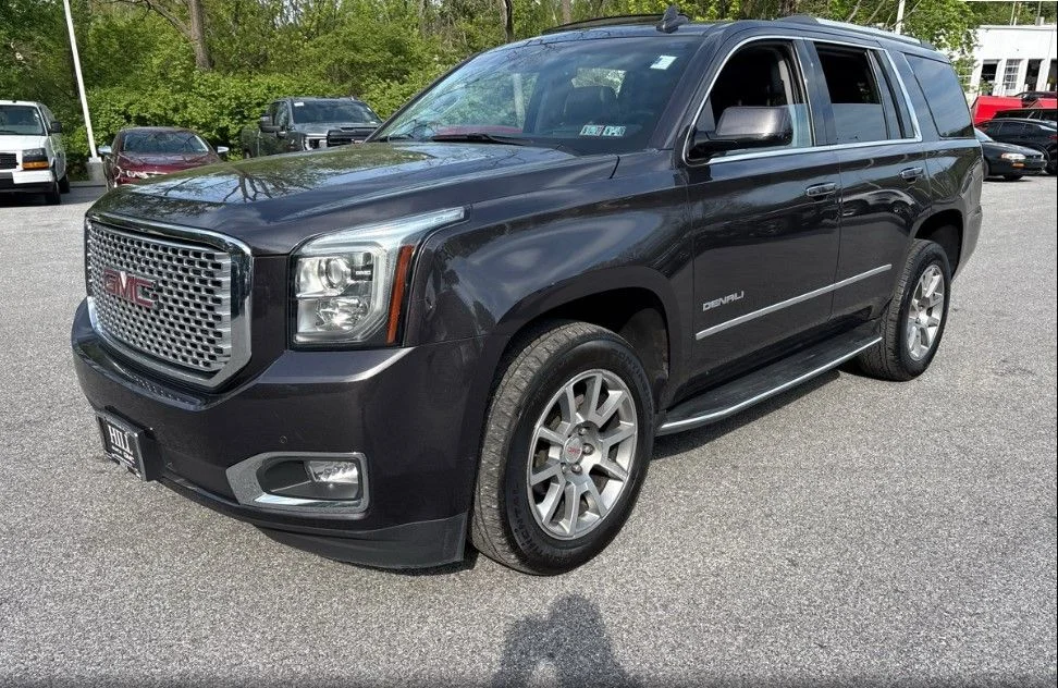 2017 GMC Yukon 4WD Denali's photo