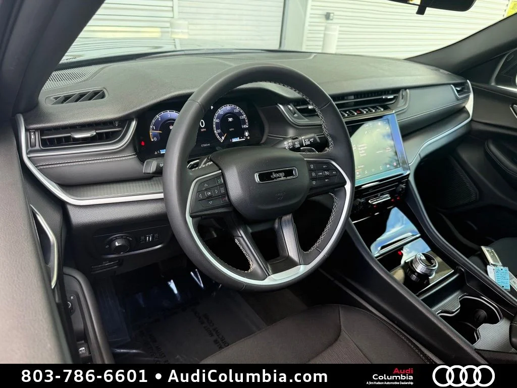 Used 2025 Black Jeep Laredo image 4