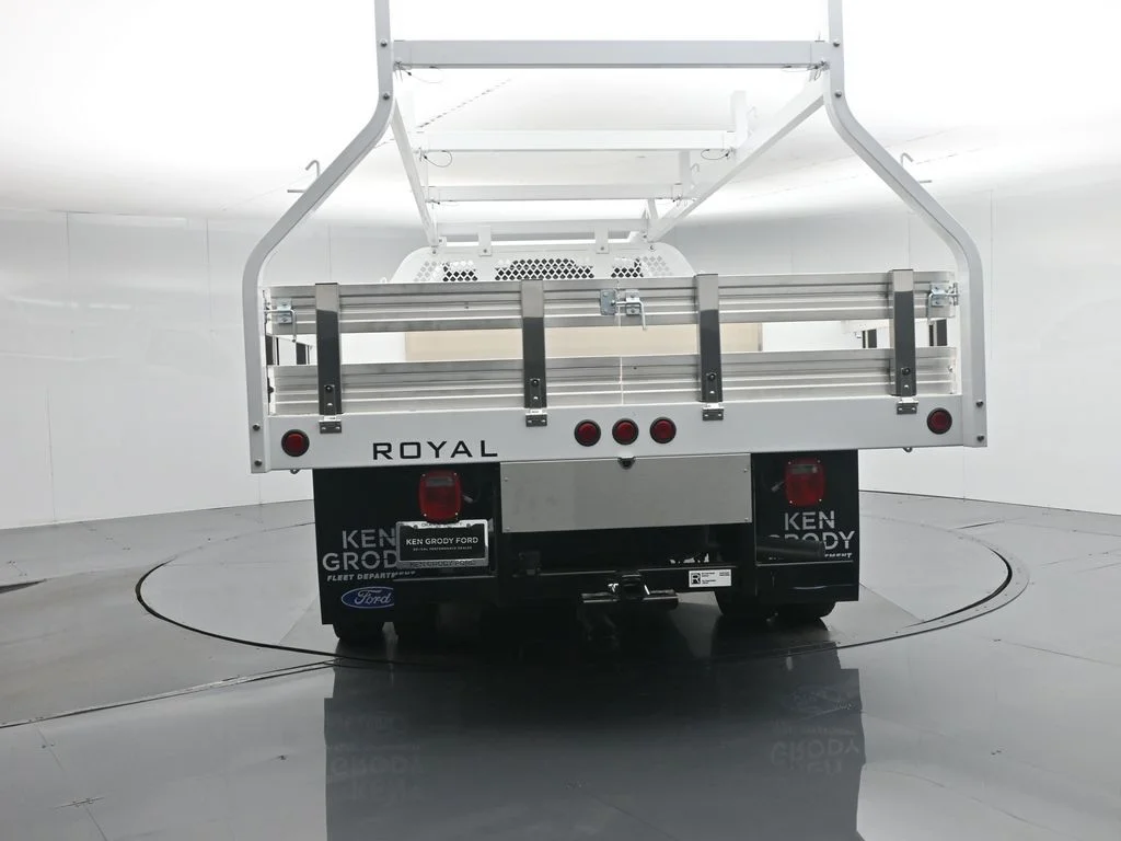 New 2025 Oxford White Ford XL image 26