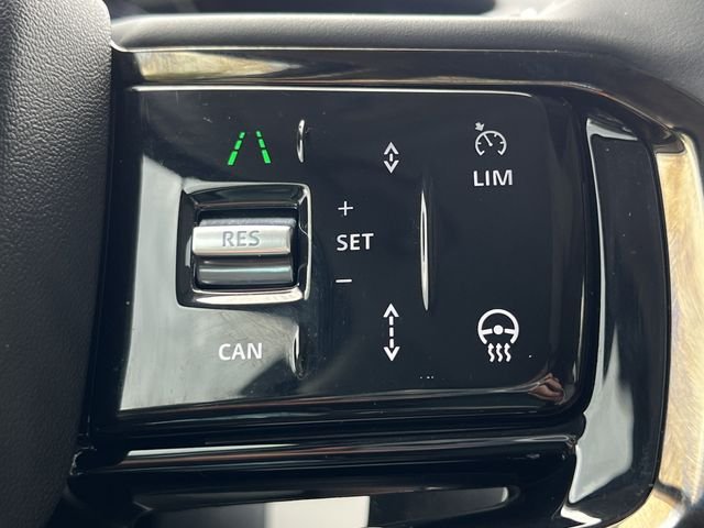 Used 2025 Fuji White Land Rover S image 23