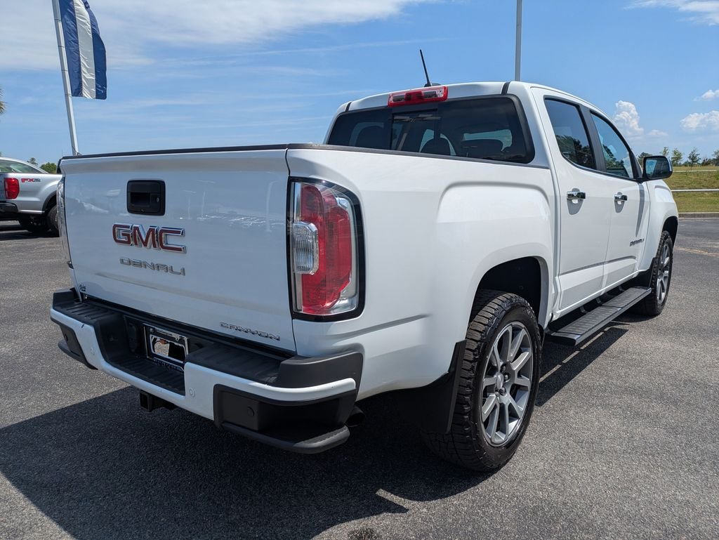 Used 2022 White GMC Denali image 5