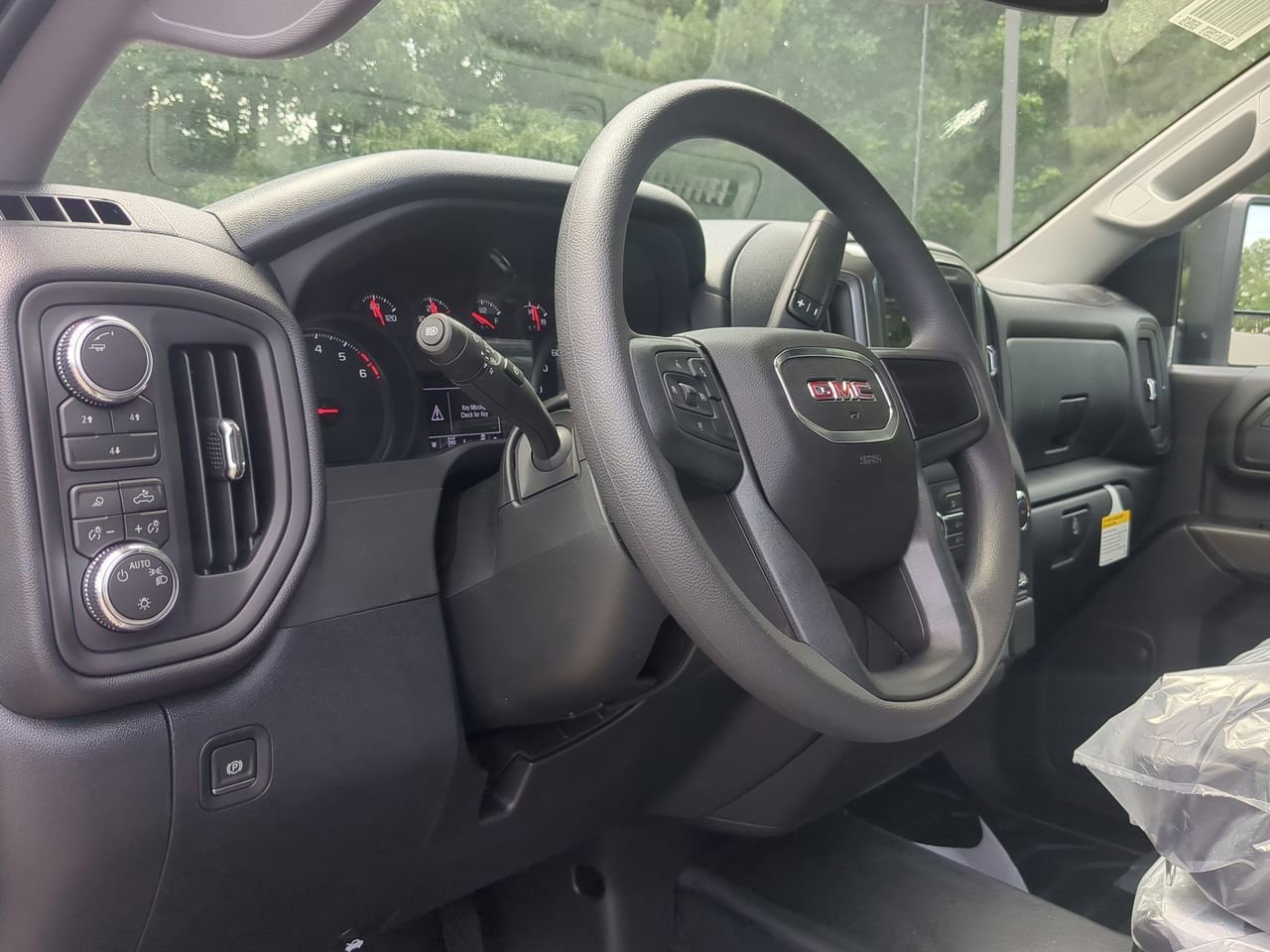 2026 GMC Sierra 2500HD Pro - Photo 10