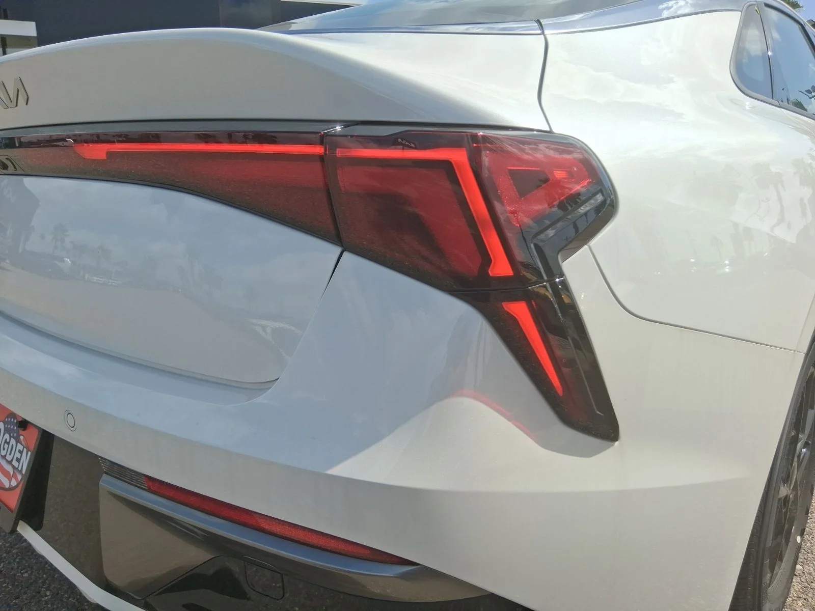 New 2026 White Kia LXS image 8
