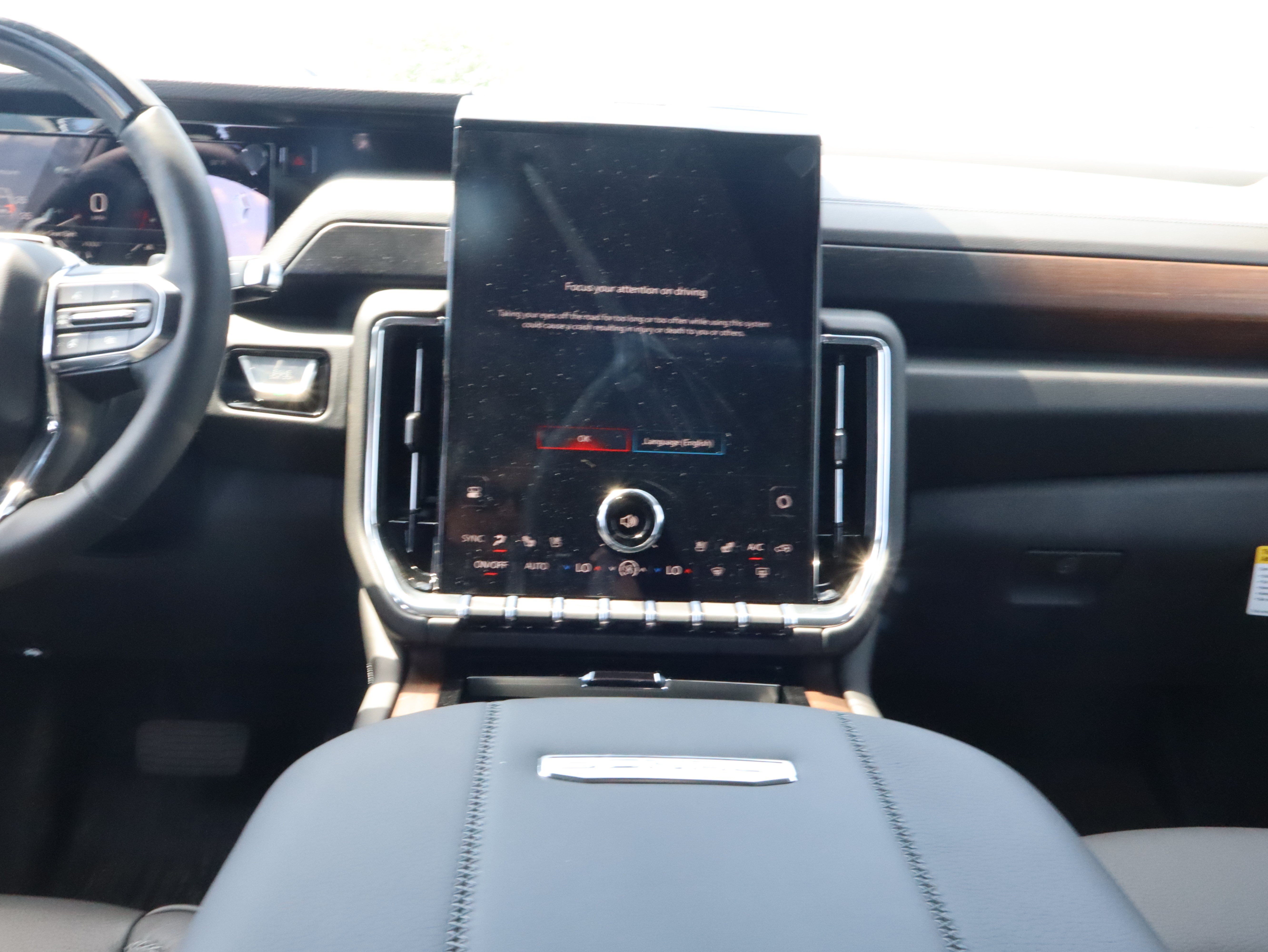 2026 GMC Yukon Denali - Photo 12