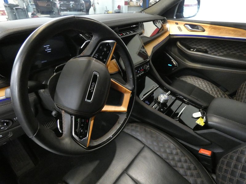 Used 2024 MIDNIGHT SKY Jeep Summit Reserve 4x4 image 9