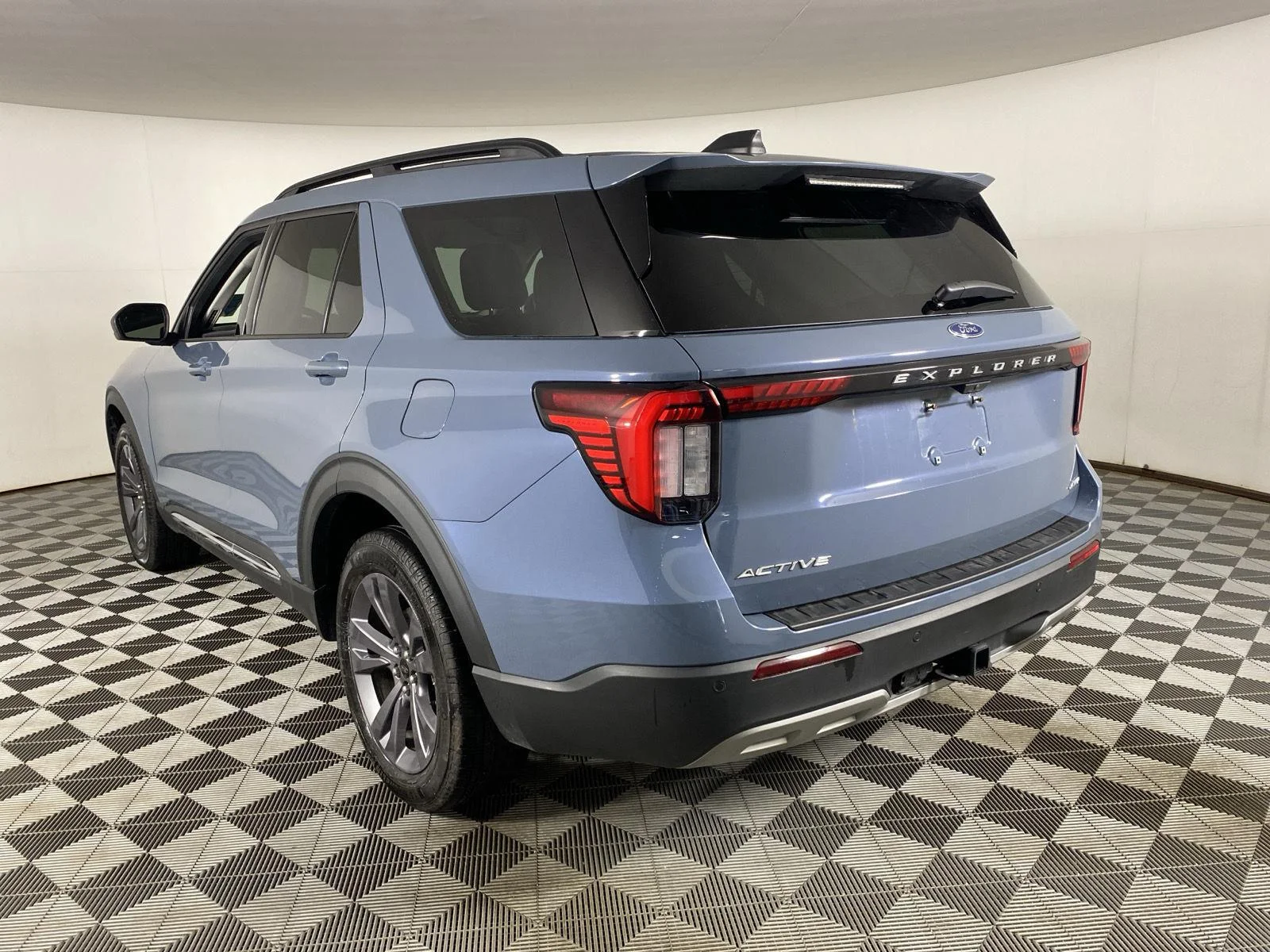 Used 2025 Vapor Blue Ford Active image 5