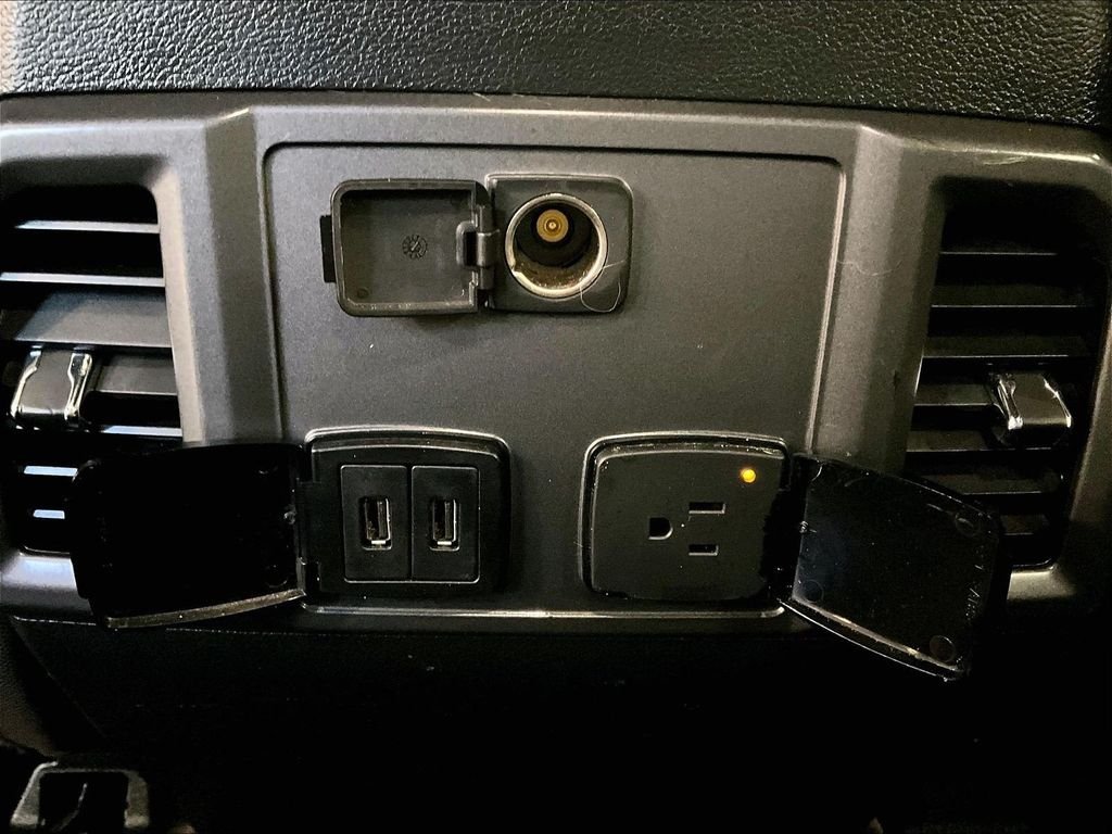 Used 2020 White Ford XLT image 26