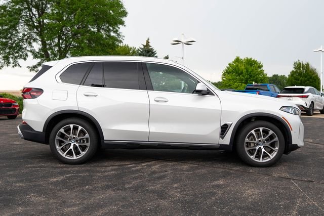 Certified Used 2024 Mineral White Metallic BMW xDrive40i image 11