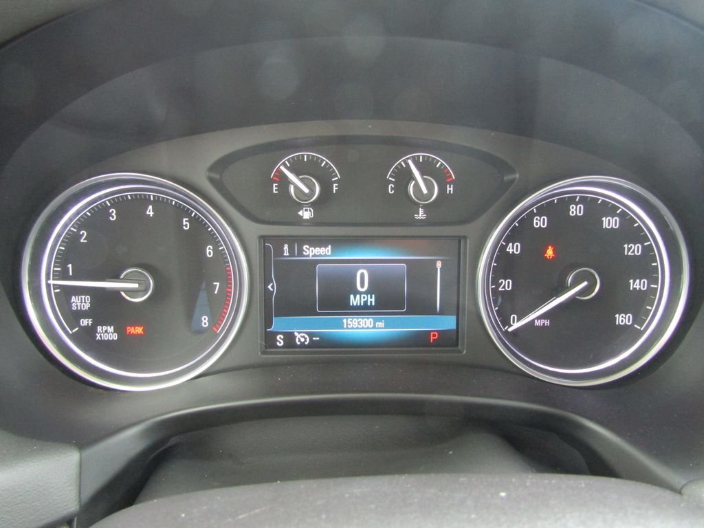 Used 2019 White Buick Essence image 26