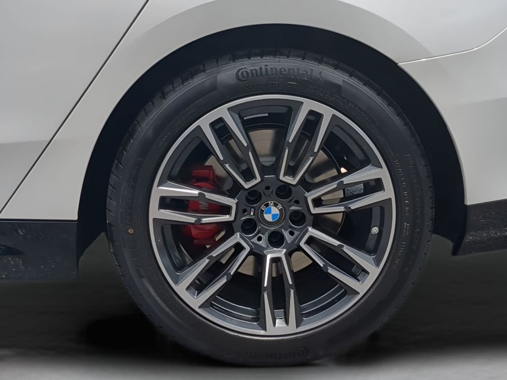 2026 BMW 5 Series 530i - Photo 11