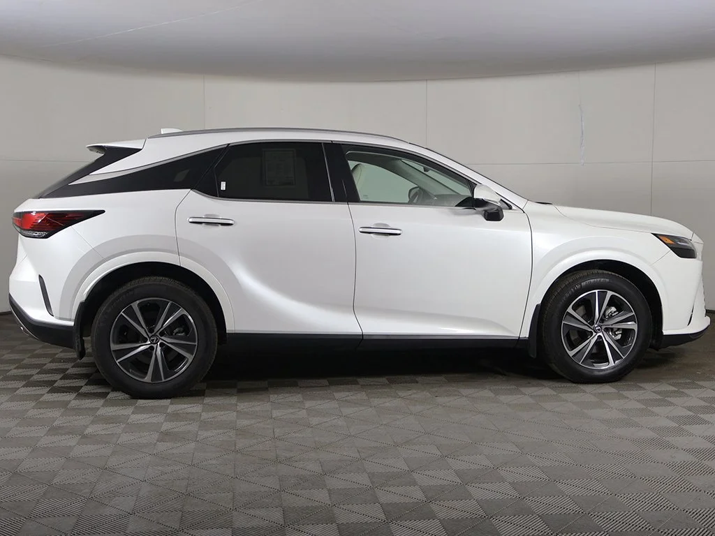 Used 2024 White Lexus 350h Premium image 21
