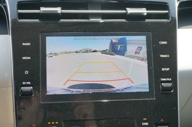 Used 2024 White Pearl Hyundai SEL image 28
