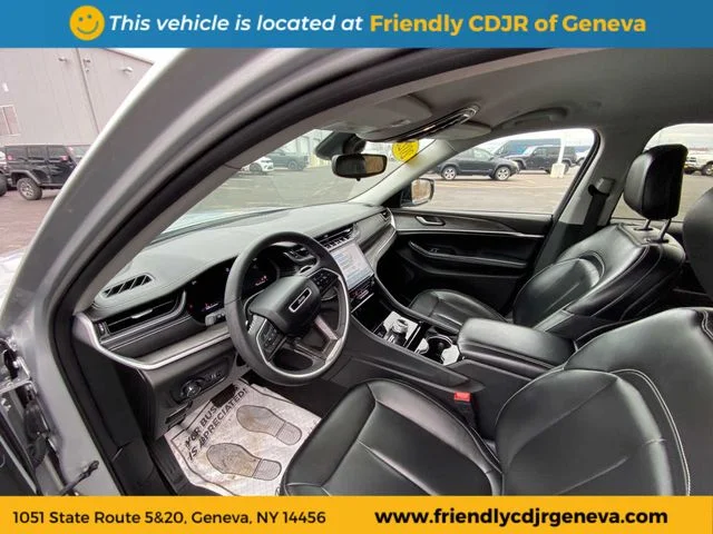 Used 2023 Silver Jeep Limited image 12