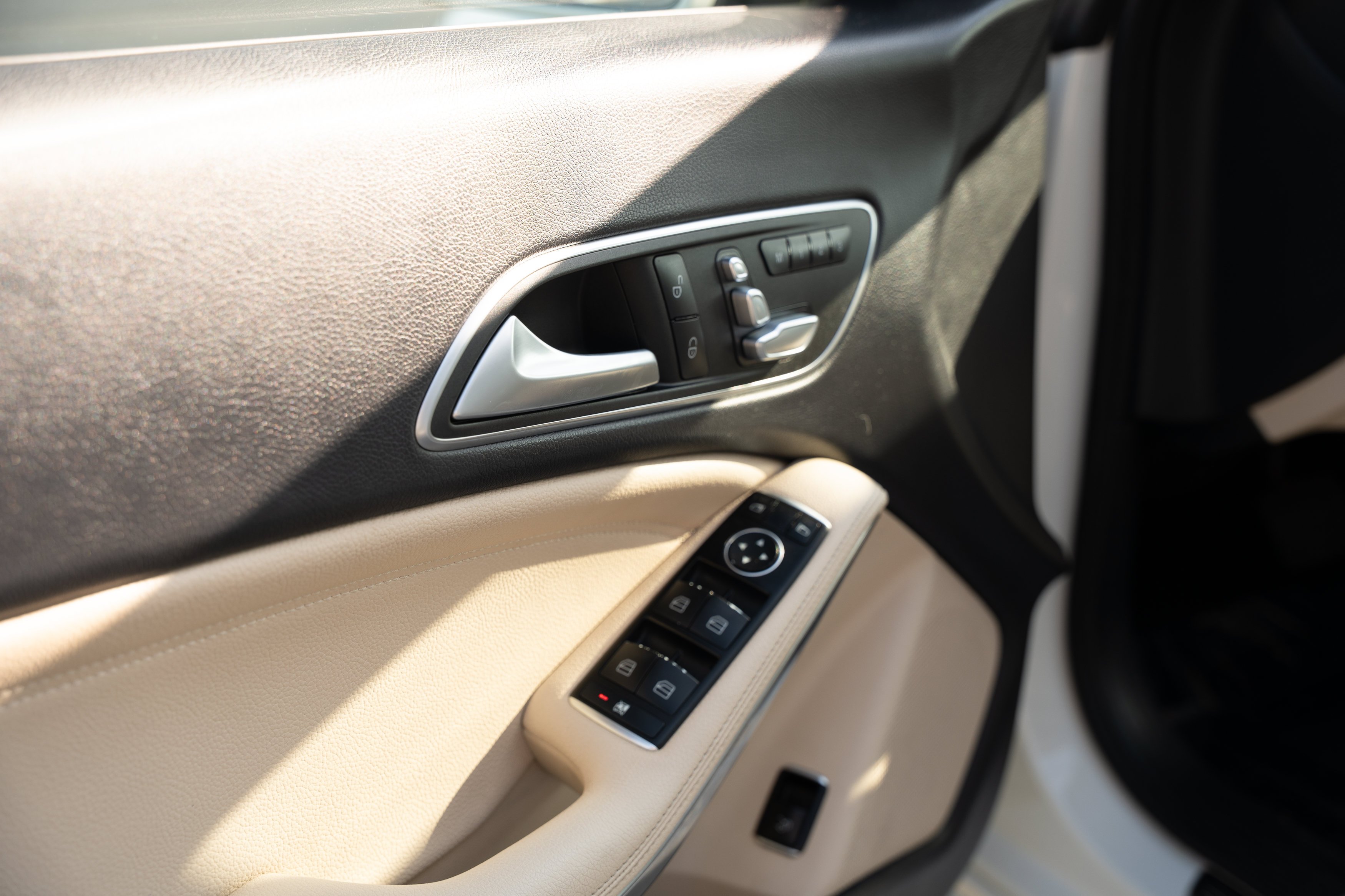 Used 2017 Cirrus White Mercedes-Benz CLA 250 image 15