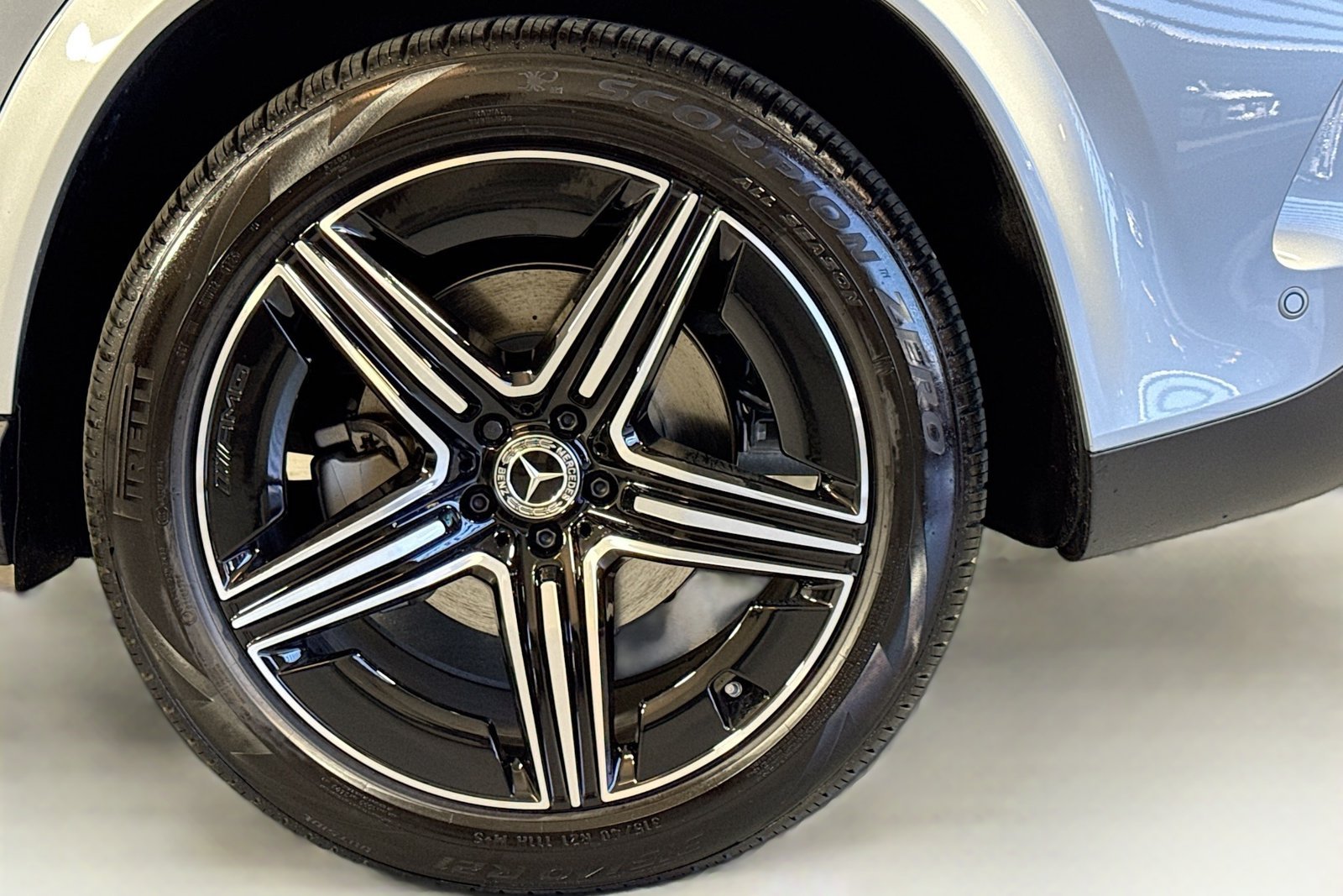 New 2026 Cirrus Silver Metallic Mercedes-Benz GLE 450 image 29