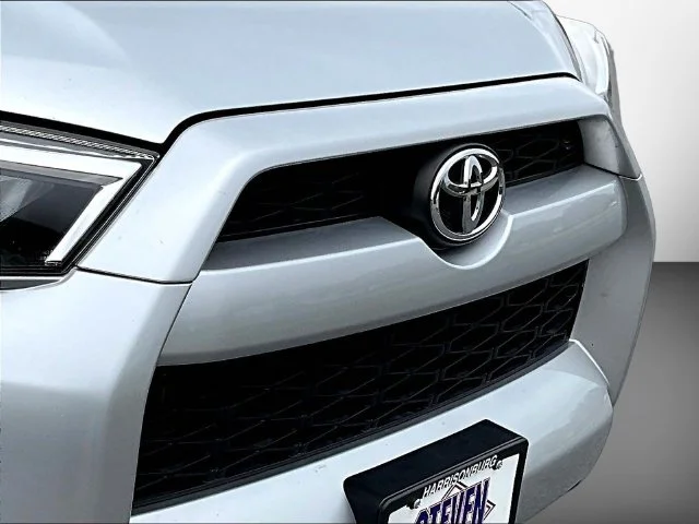 Used 2019 Silver Toyota SR5 image 38
