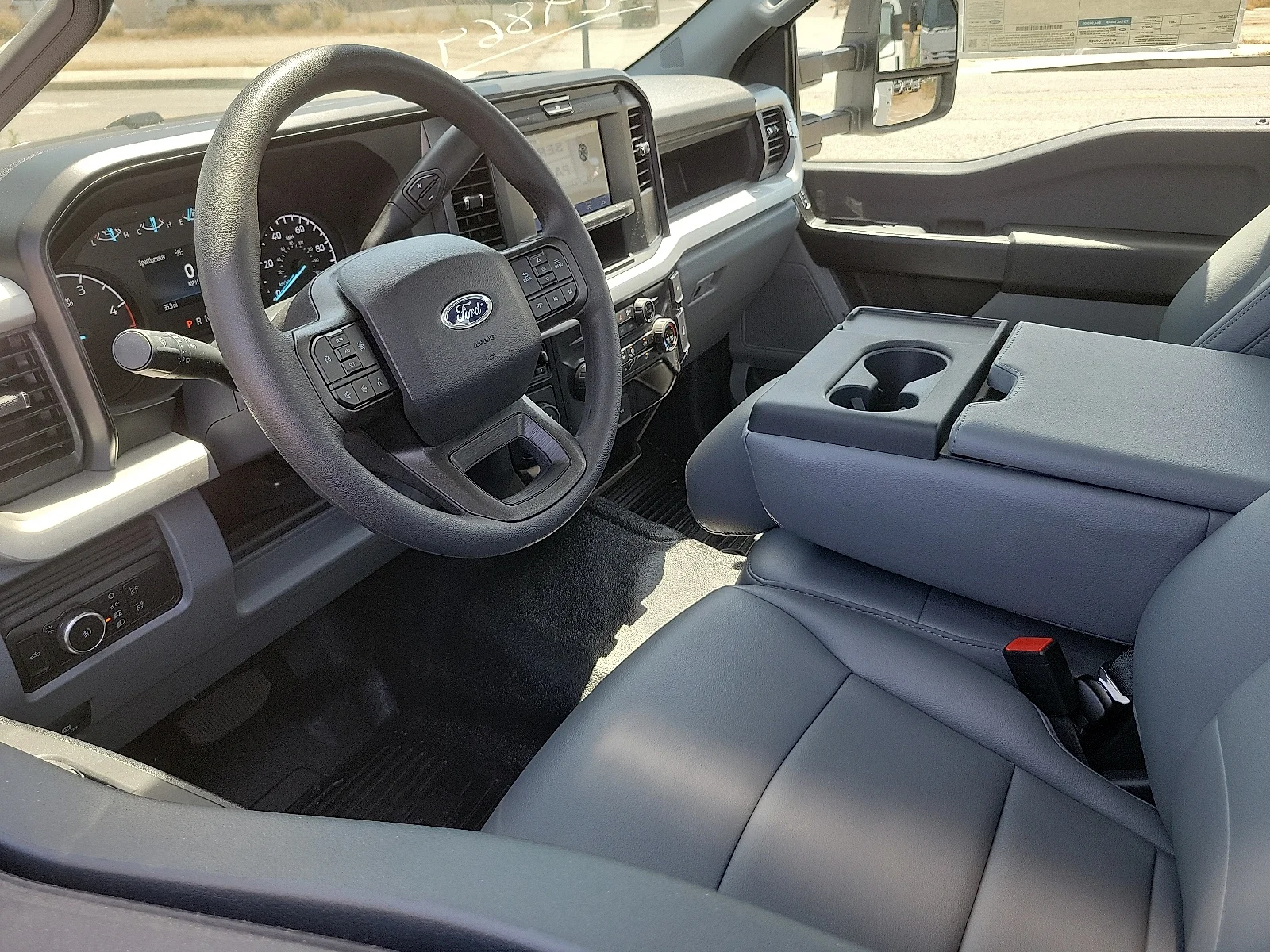 2025 Ford F-350 Super Duty Chassis Cab XL - Photo 17