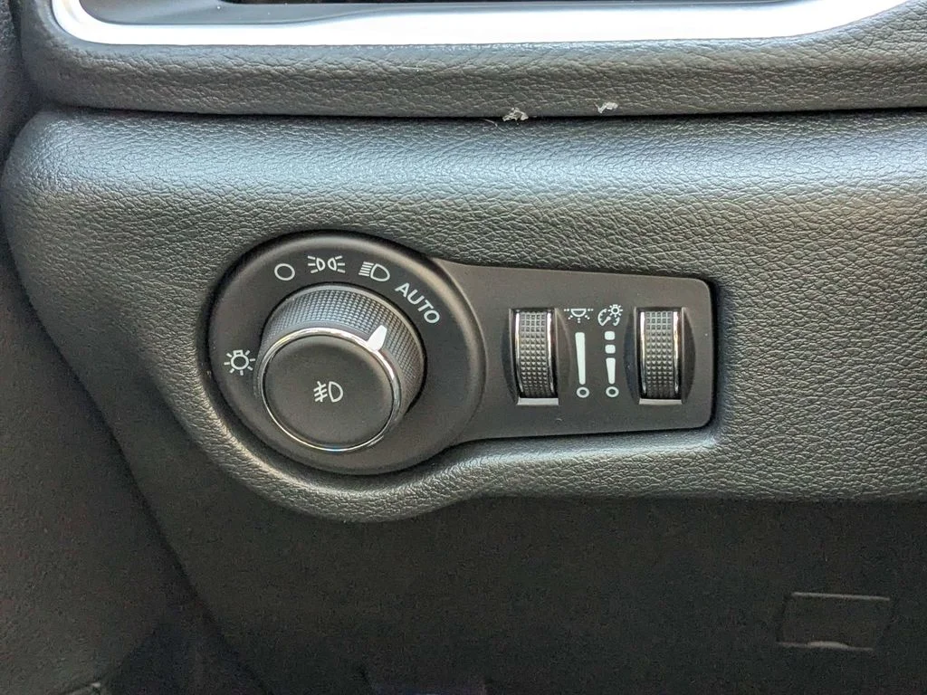 2026 Chrysler Pacifica Limited - Photo 24