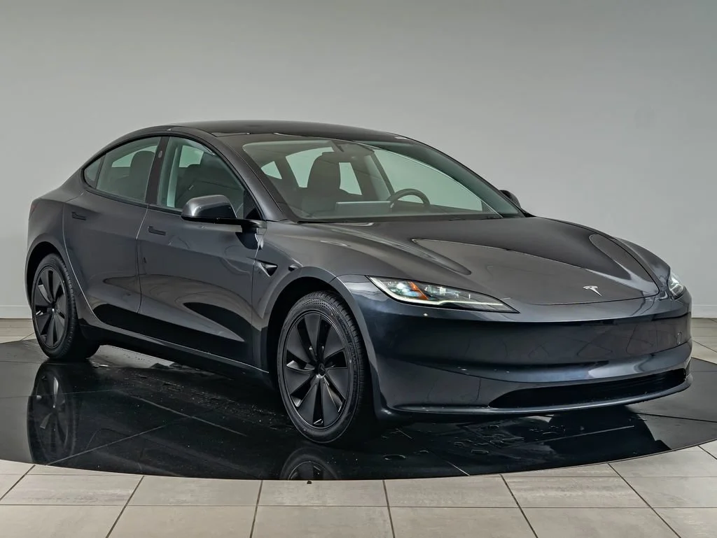 Used 2024 Stealth Gray Tesla  image 3