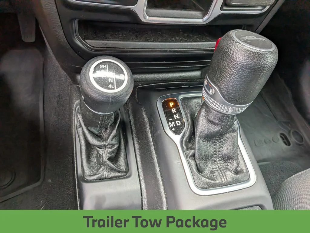 Used 2022 Blue Jeep Sport image 21