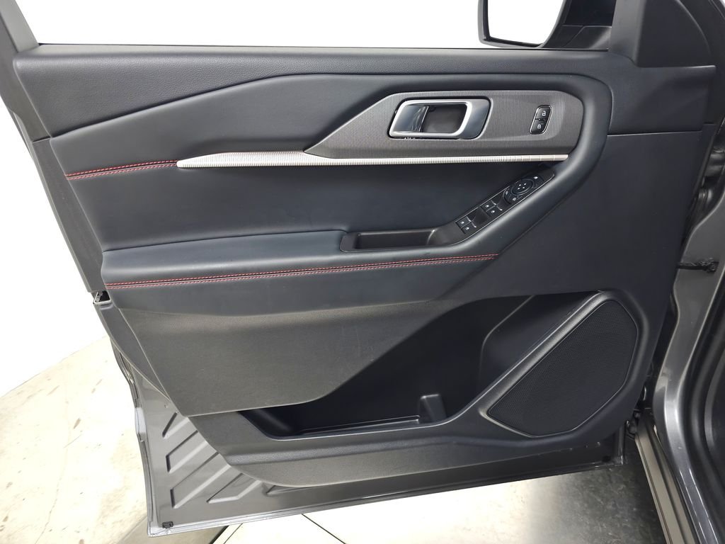 Used 2025 Gray Metallic Ford ST-Line image 16