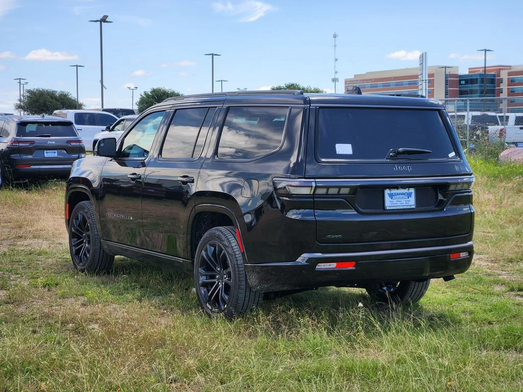 New 2026 High Gloss Black Jeep Summit Reserve image 3