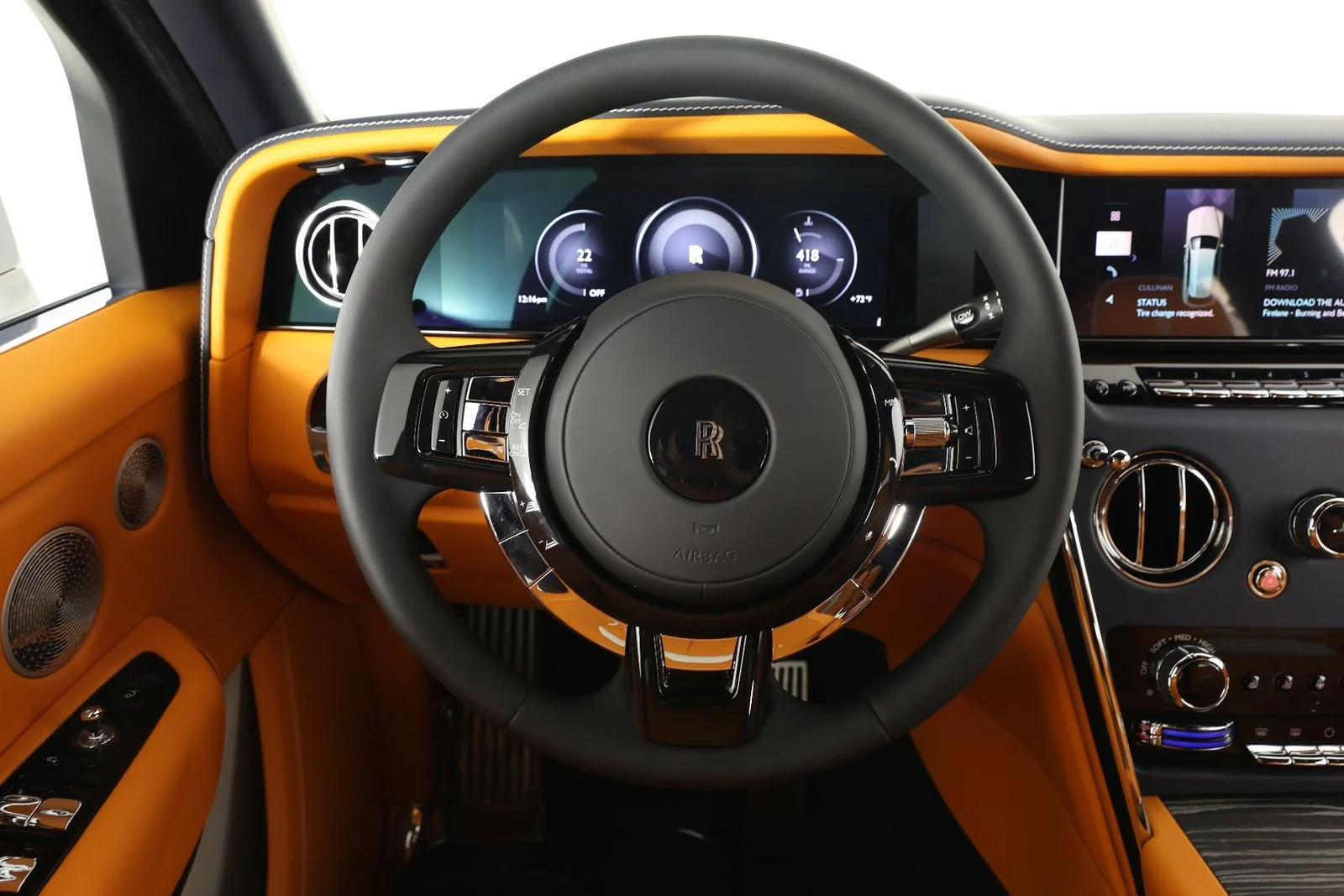 New 2026 Arctic White Rolls-Royce  image 12