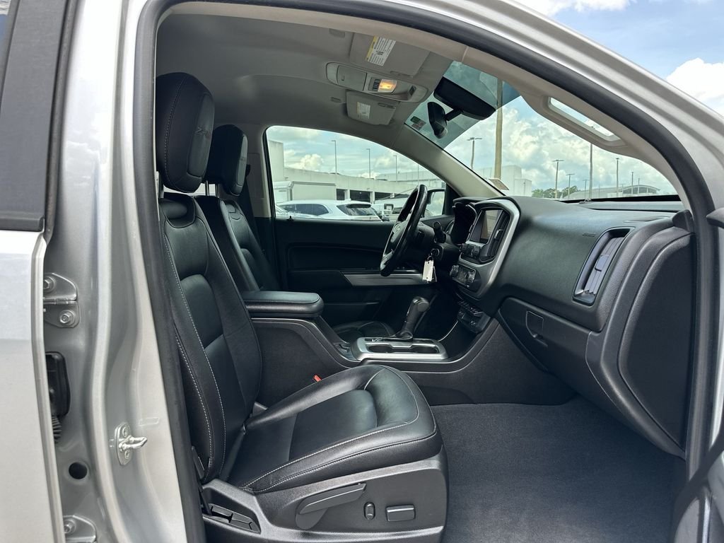 Used 2019 SILVER ICE METALLIC Chevrolet 4WD ZR2 image 27