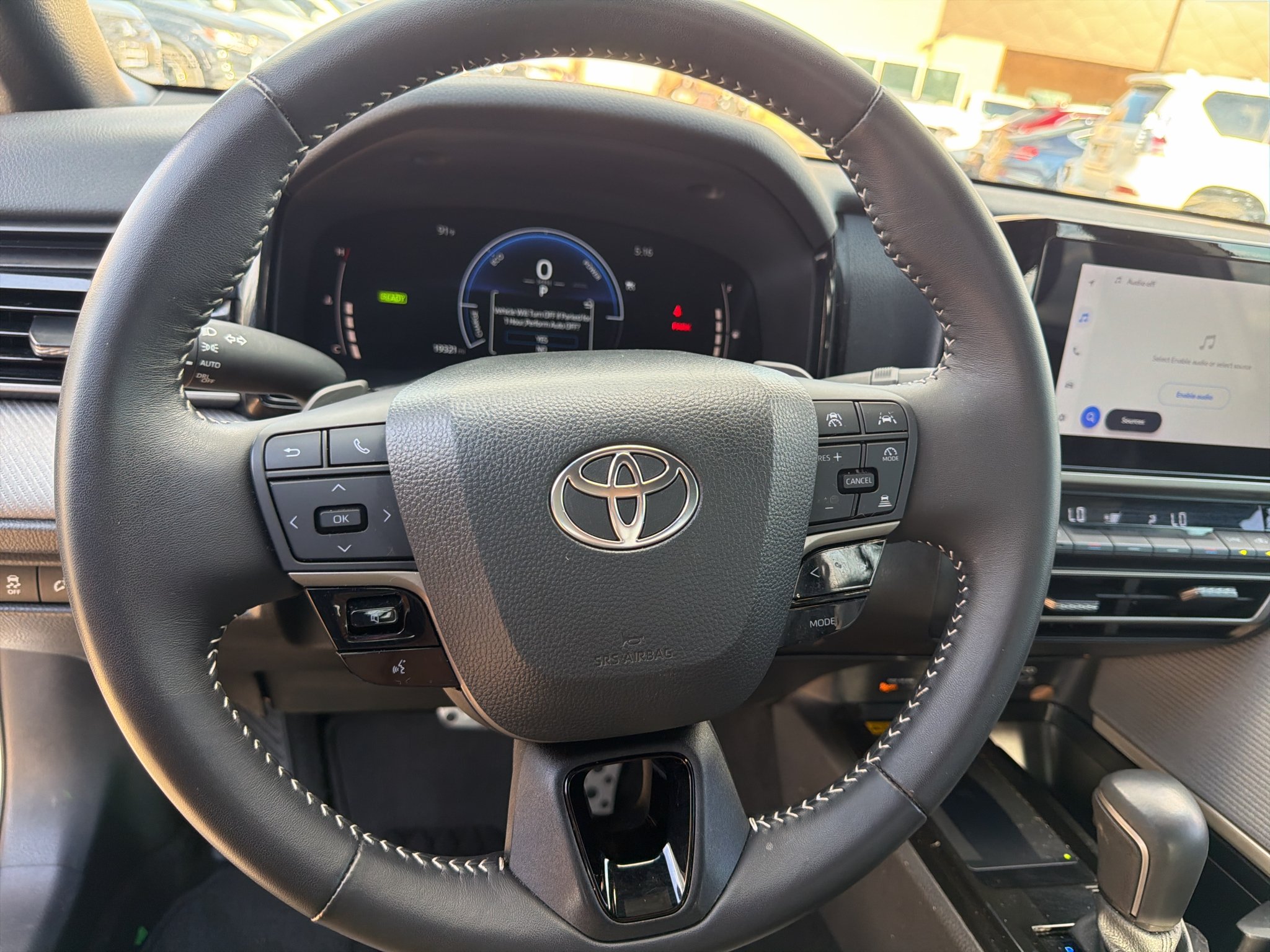 Used 2025 Ice Cap Toyota SE image 13