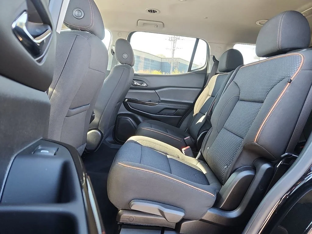 2023 GMC Acadia AT4 - Photo 10