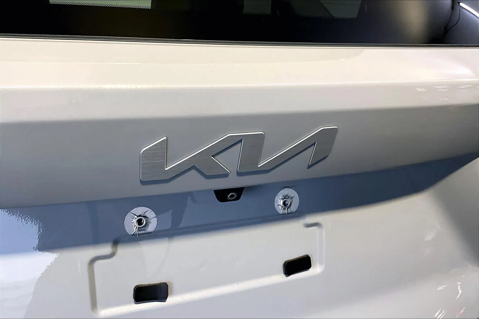 Used 2024 Wolf Gray Kia X-Line SX image 33