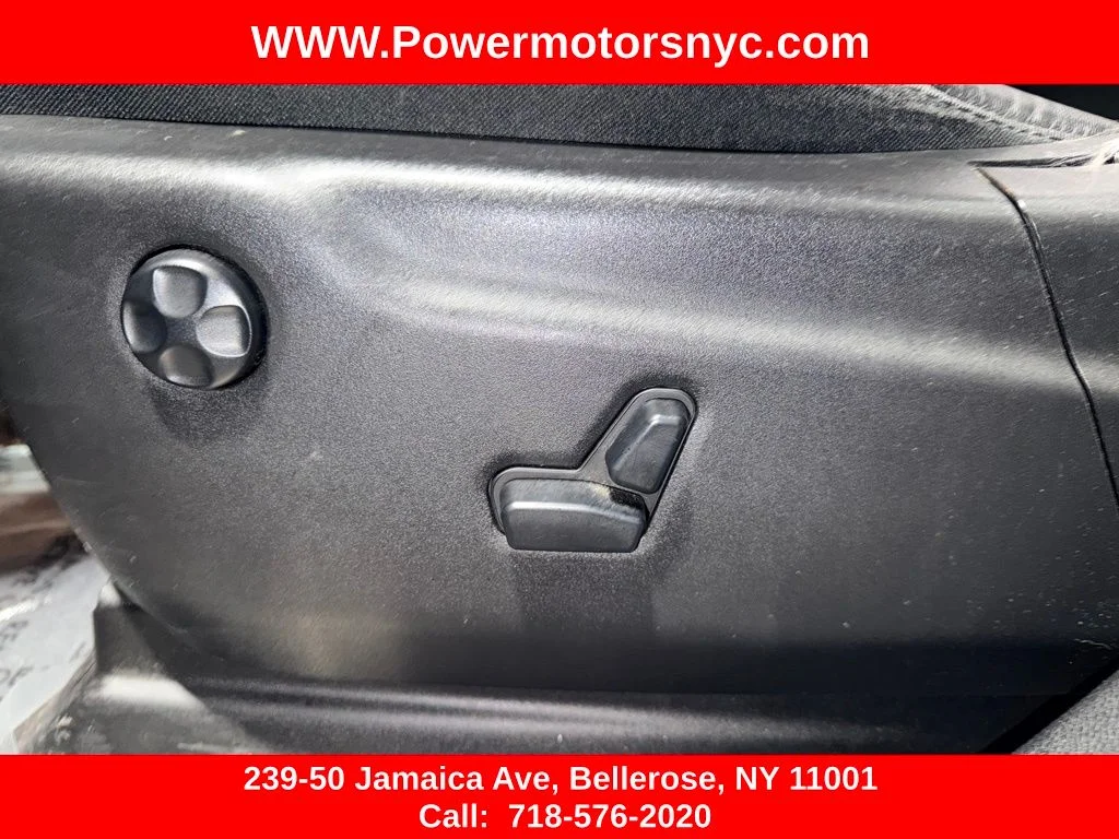 Used 2019 Red Jeep Limited image 41