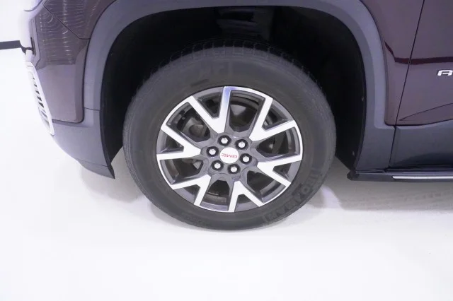Used 2020 RED GMC SLE image 10