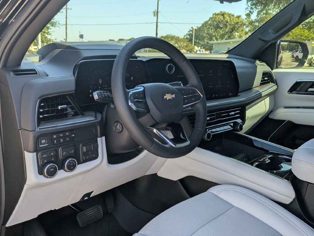 Used 2026 Black Chevrolet Premier image 23