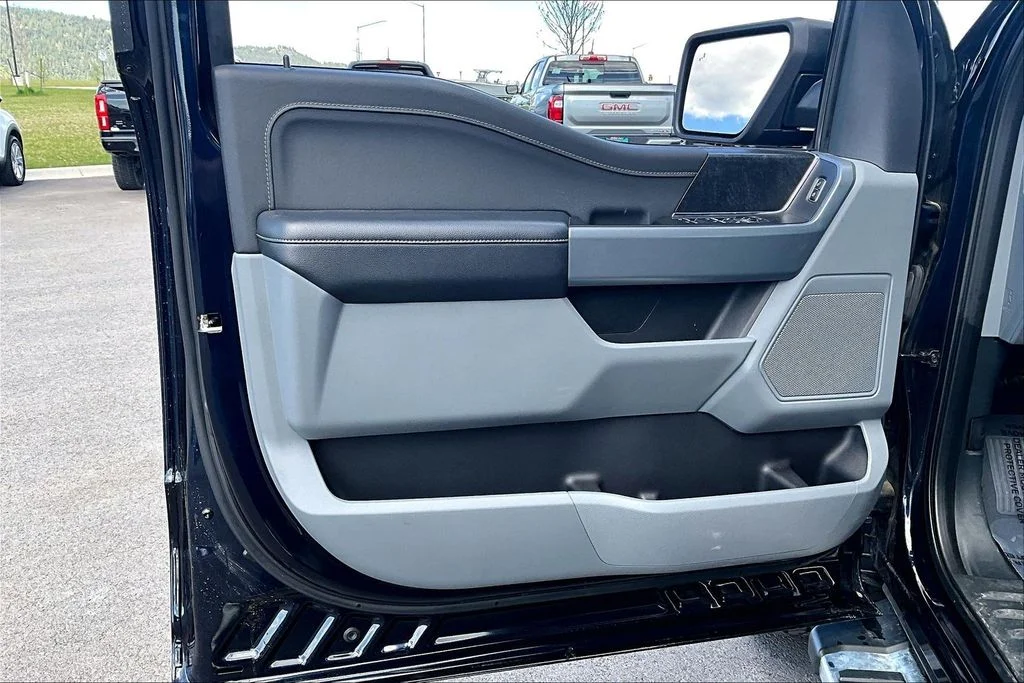 2023 Ford F-150 XLT - Photo 23