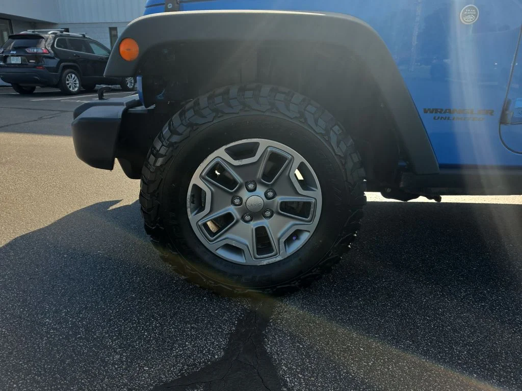Used 2016 Blue Jeep Unlimited Rubicon image 27