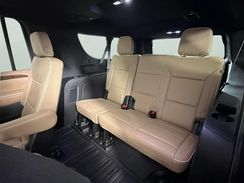 Used 2021 IRIDESCENT PEARL TRICOAT Chevrolet Premier image 28