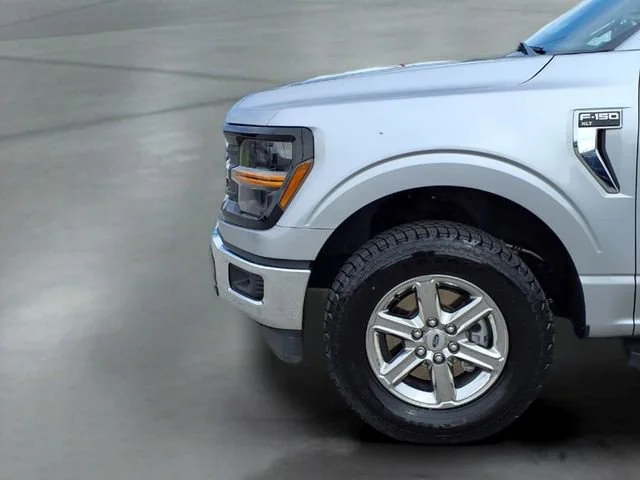 Used 2024  Ford Y image 20