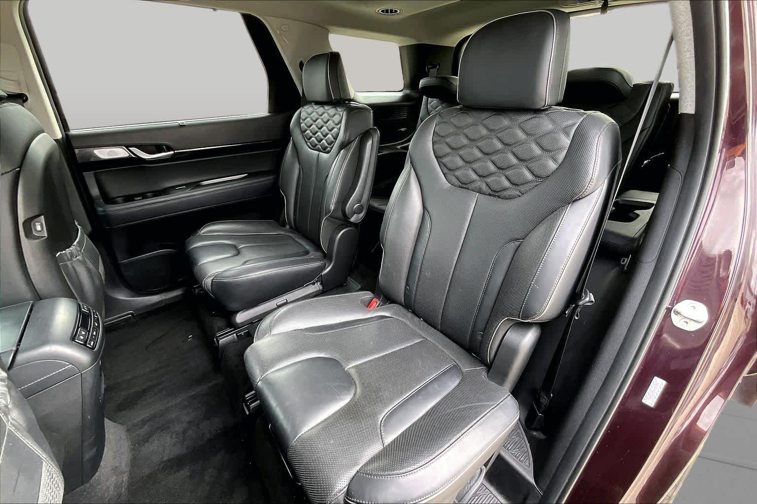 Used 2021 Sierra Burgundy Hyundai Limited image 32