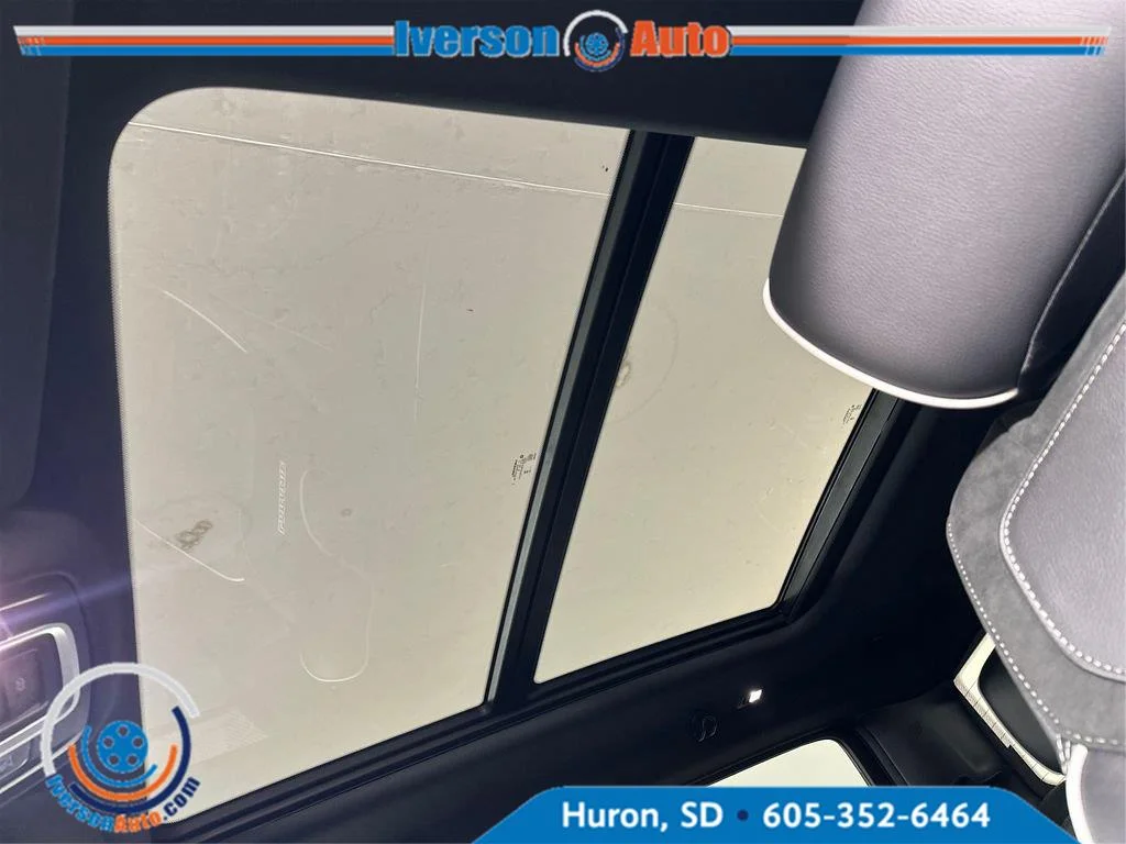New 2026 Granite Crystal Metallic Clearcoat Ram Laramie image 25