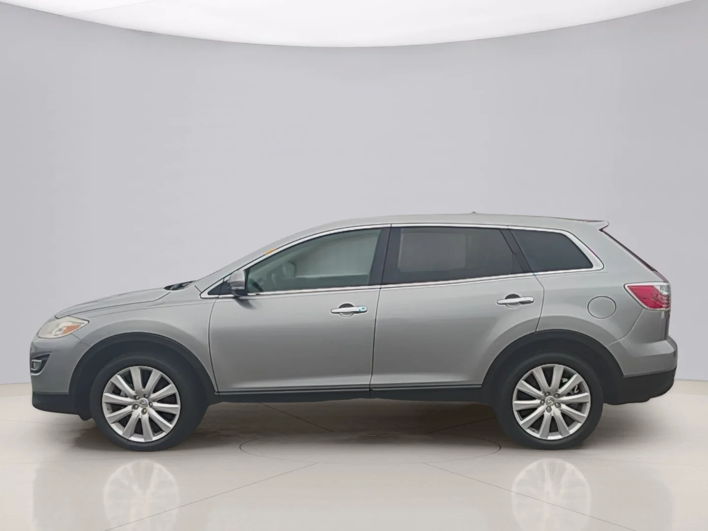 Used 2010 Silver Mazda GRAND TOUT image 2